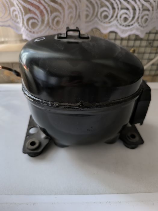 Продам мотор для холодильника,не рабочий. 3000, радио-