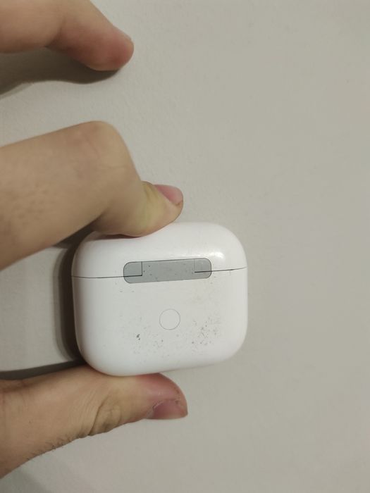 Продам Airpods 3