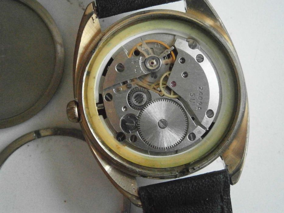 ВОСТОК кал. 2409 - командирската машина! СССР, Au 20, каса 35,5мм!