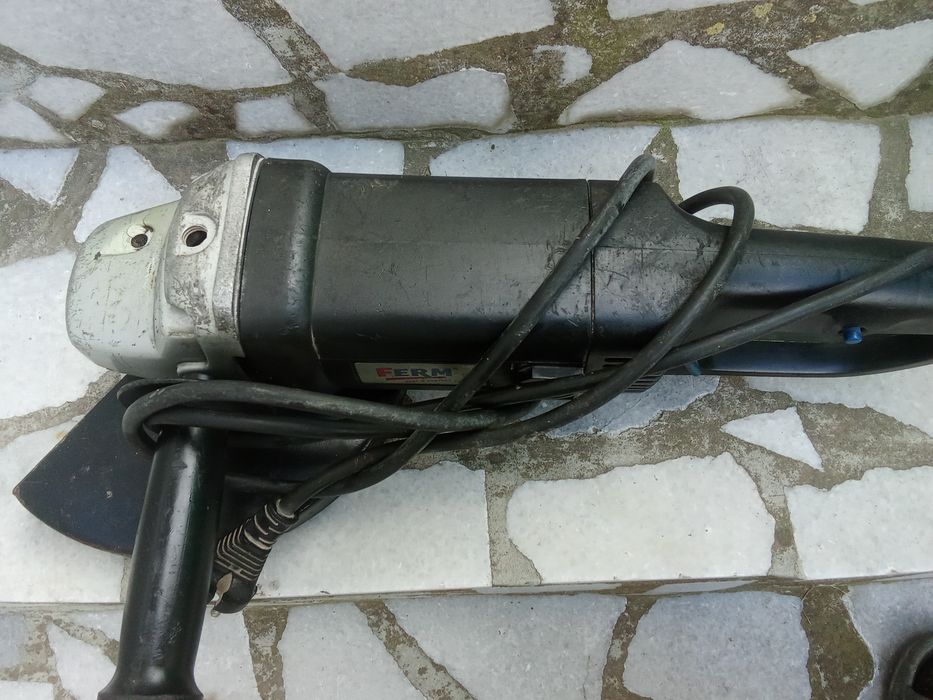 Продавам Ъглошлайф FERM