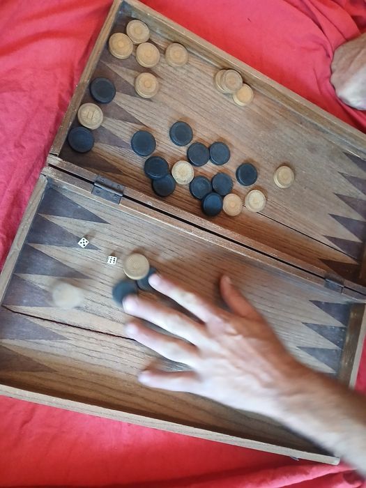 Стара табла за игра