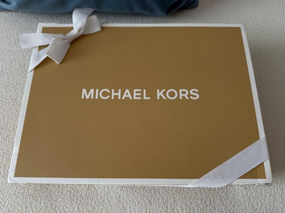 Продам сумку Michael Kors