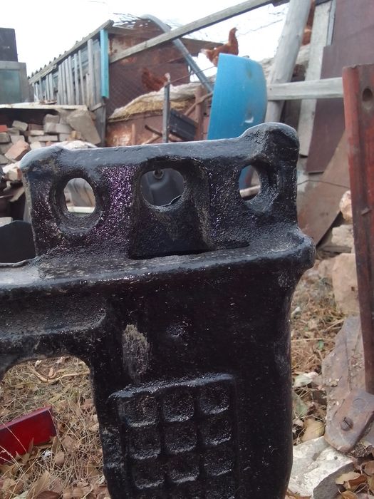 Продам  стойку плуга ПЛН -35