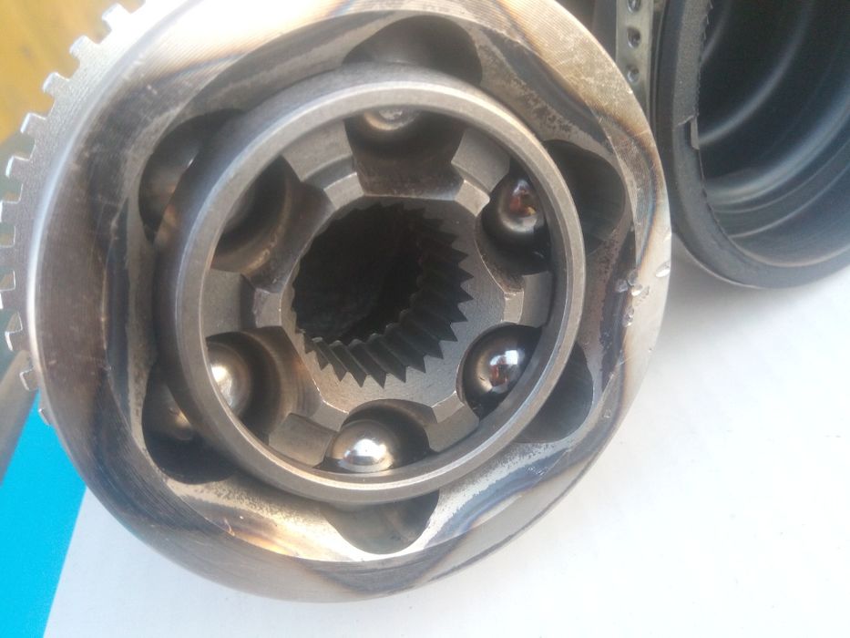 Каре за полуоска задно от към колелото