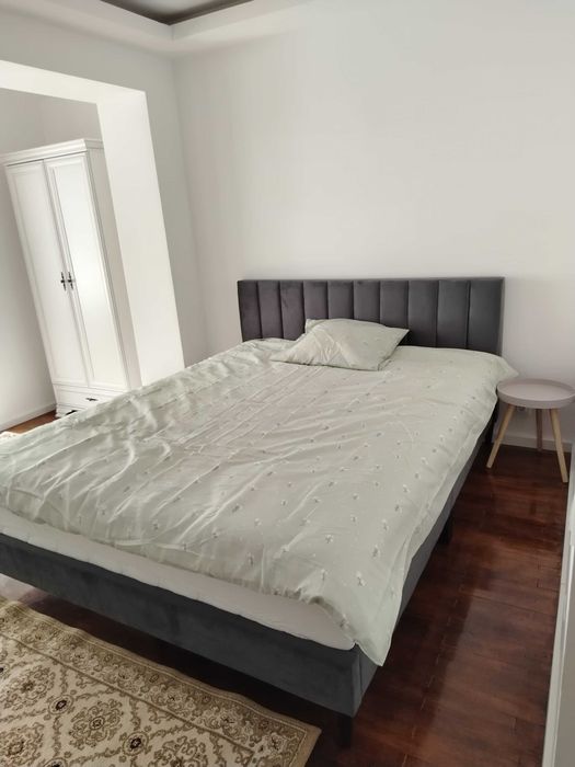 Apartament 3 camere de închiriat în zona centrala