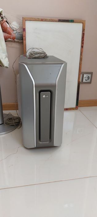 Аудио система  с тонколона и колони