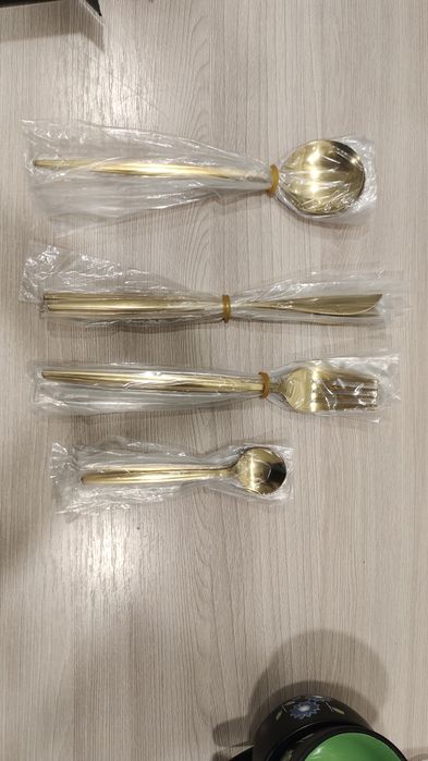 Продам новый чайный сервиз