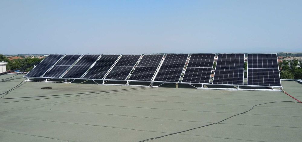 Изграждане на фотоволтаични системи.