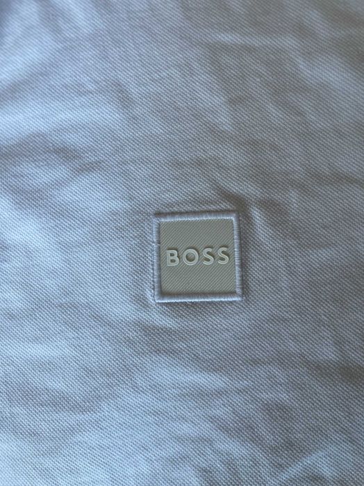 Чисто нова Polo тениска BOSS