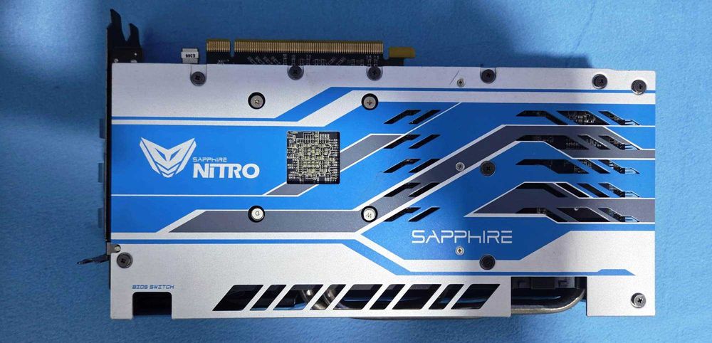 kit placa video Sapphire Radeon RX 580 NITRO+ Special Edition  si Sursa PC, YANX, 80 PLUS Bronze, 700W