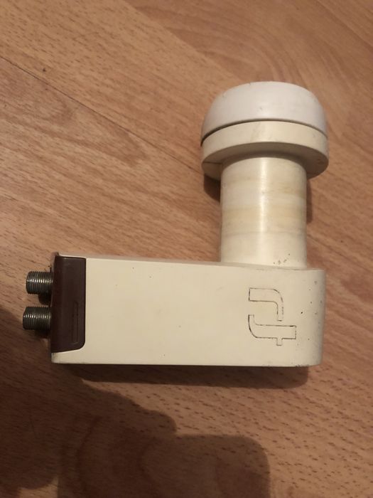 ДВОЕН Сателитен конвертор