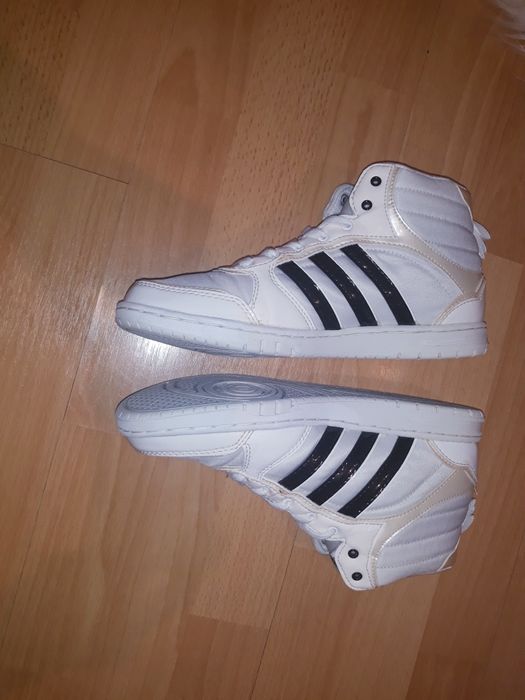 Adidas neo label