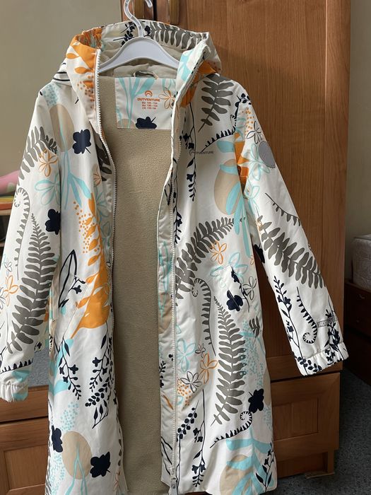 Чюдесный  дождевик с капюшоном