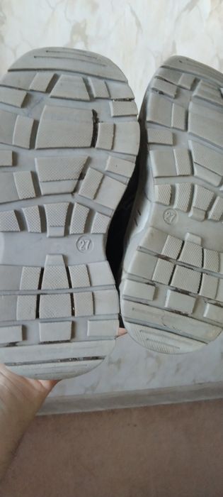 Продам ботиночки для девочки.