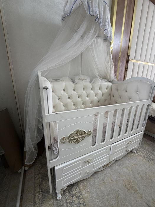 Детская кровать качели