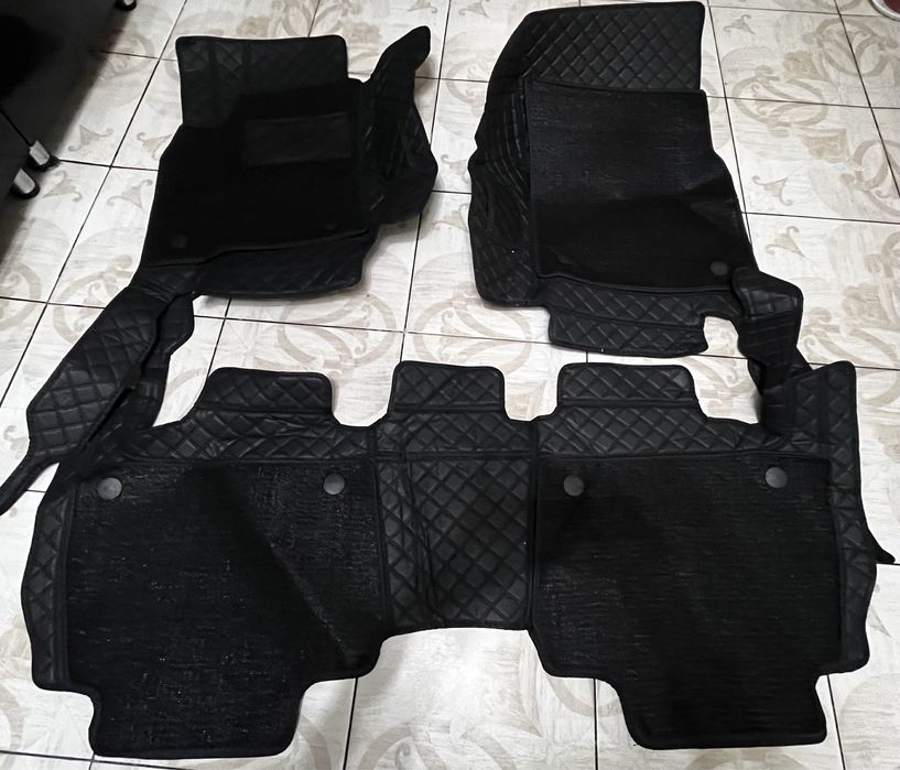 Продам 3д ковры на land cruser 200