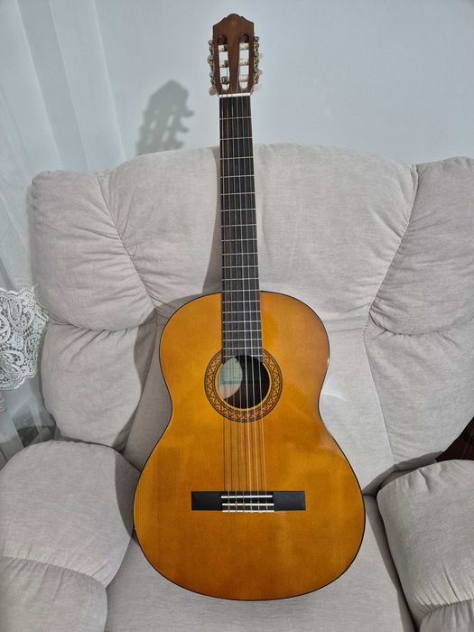 Chitara  clasica YAMAHA C40+husa