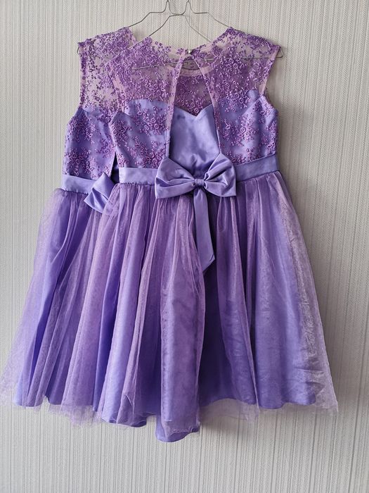 Шаферски  рокли за 10г и 14г момиченца с отворен гръб и панделка