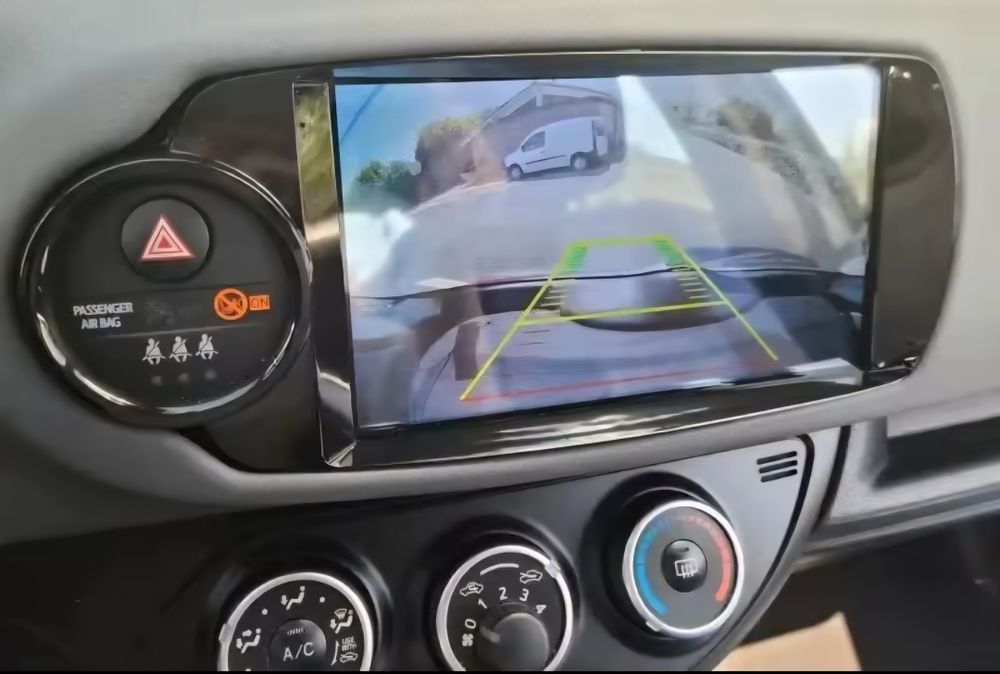 Navigatie Android Toyota Yaris Waze YouTube GPS