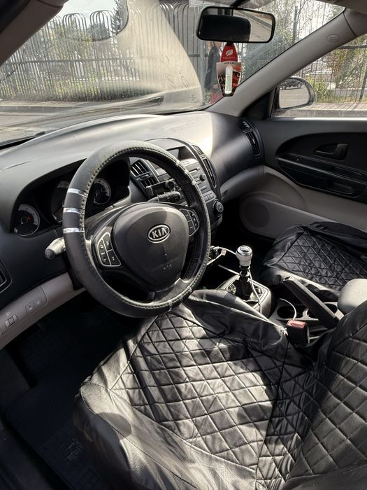 Kia Cee'd 1.6 CRDi – An 2008