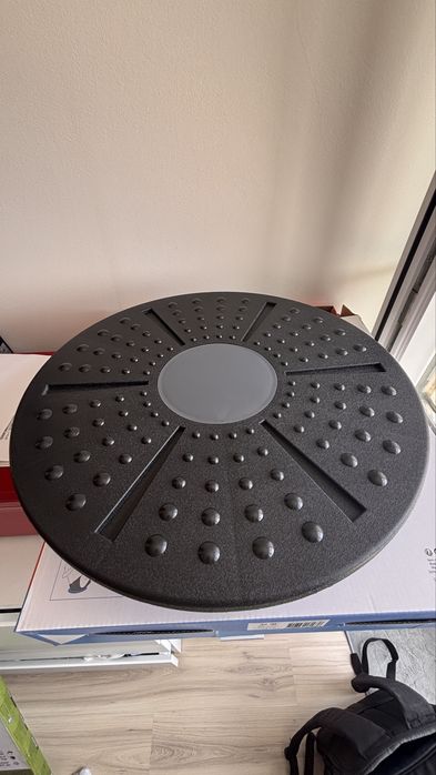 balance board/дъска за изправяне на фигурата