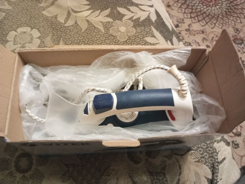 Утюг Vitek.      .