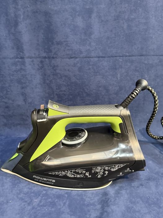 Парна ютия Rowenta DW6330