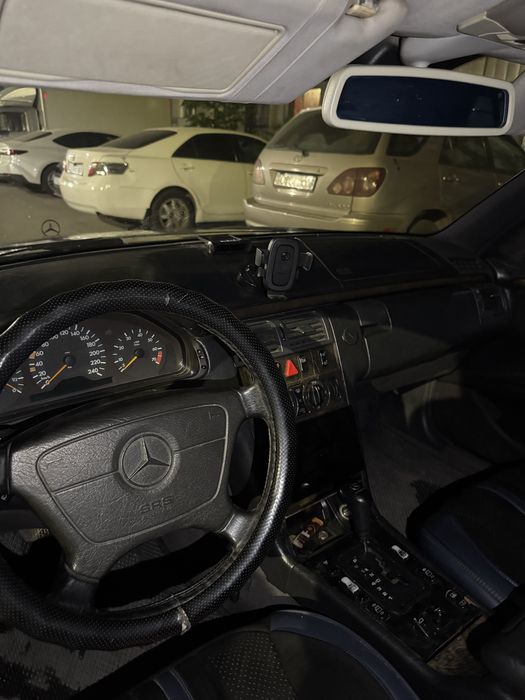 Мерседес лупарик w210