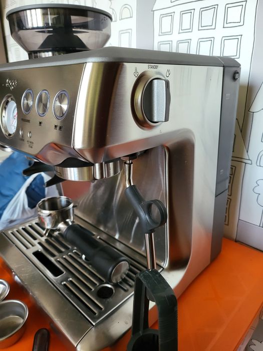 Еспресо машина SAGE Barista Express Кафемашина с кафемелачка