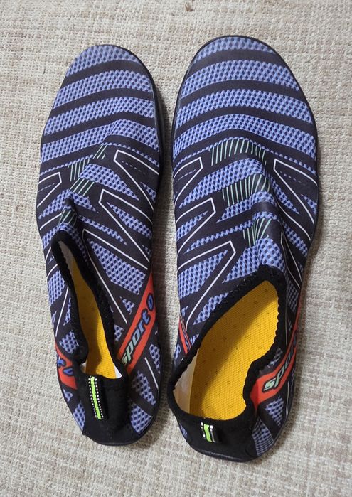 Аква шузы обувь для бассейна.