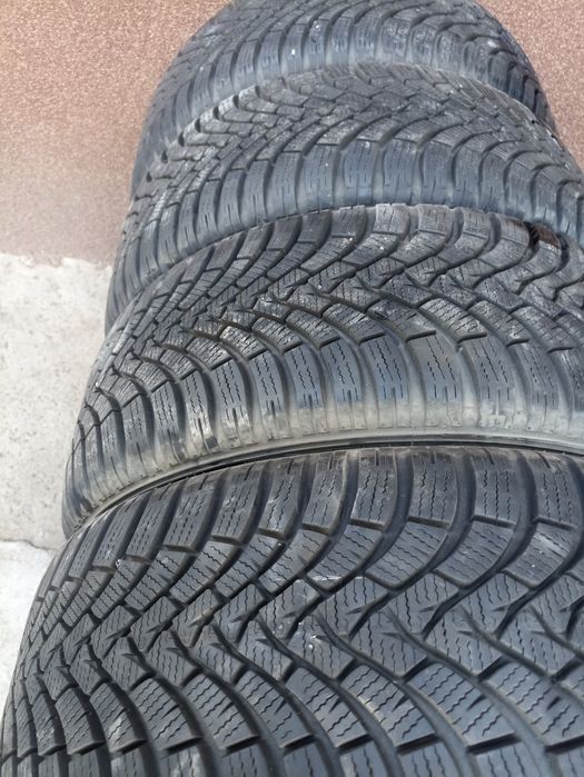 Vând jante aliaj cu cauciucuri iarna Toyota
