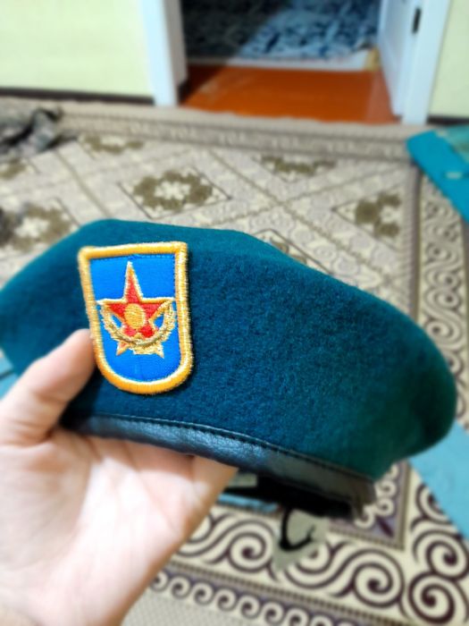 Военная рубашка и шапка