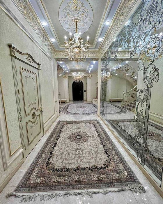 Сдам в аренду шикарный дом на участке 8 соток в центре города.