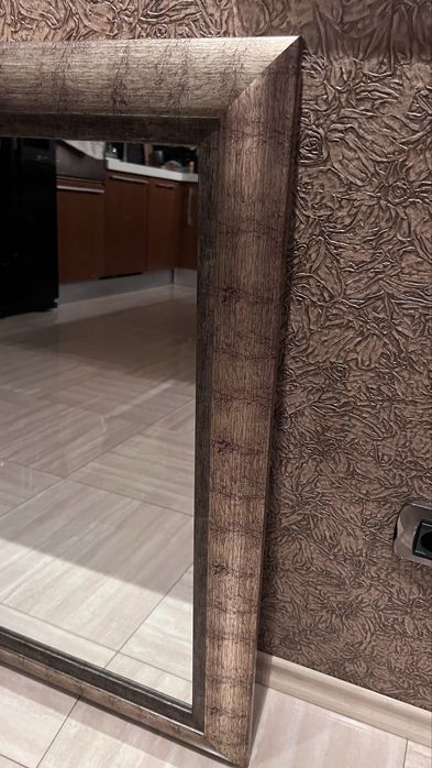 Продавам декоративно огледало