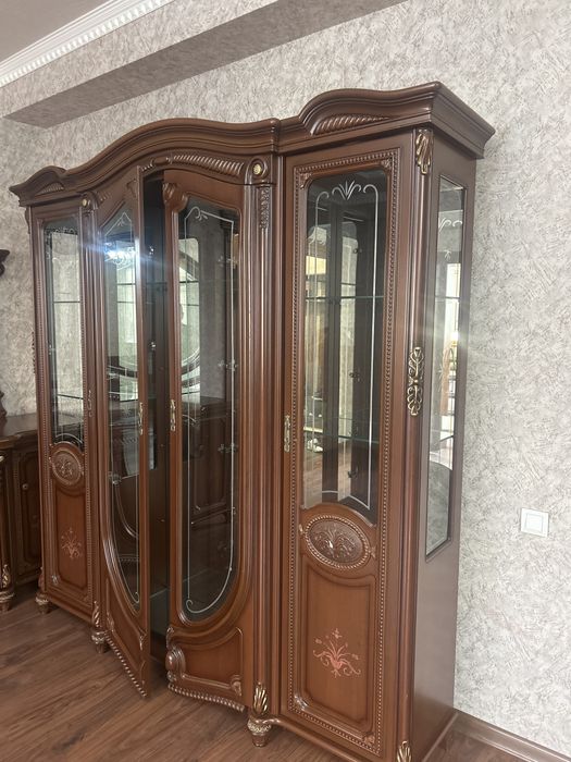 Сервант бу в хорошем состоянии