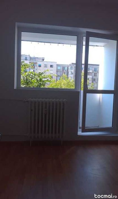 Particular - garsoniera mobilata cu balcon - zona Tei