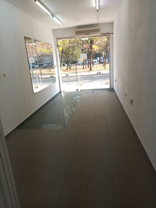 Оборудване за магазин.Стелаж 4,80м/2,20м вис.,охладител,фризер