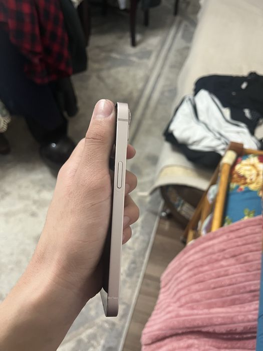 Продам  Айфон 13