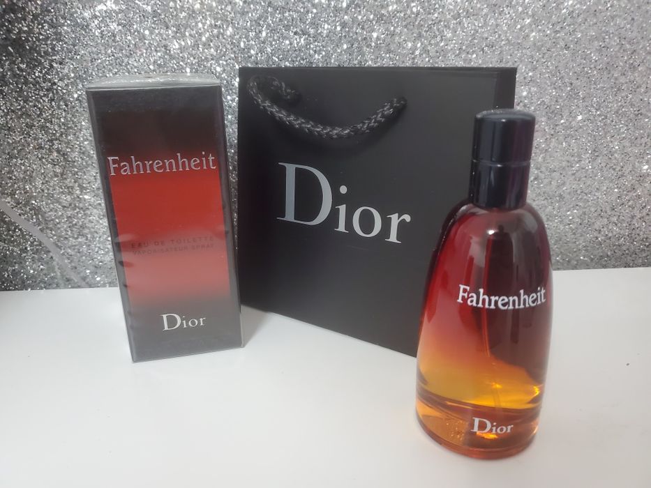 Гарантирана автентичност 100% оригинални просто с лек дефект