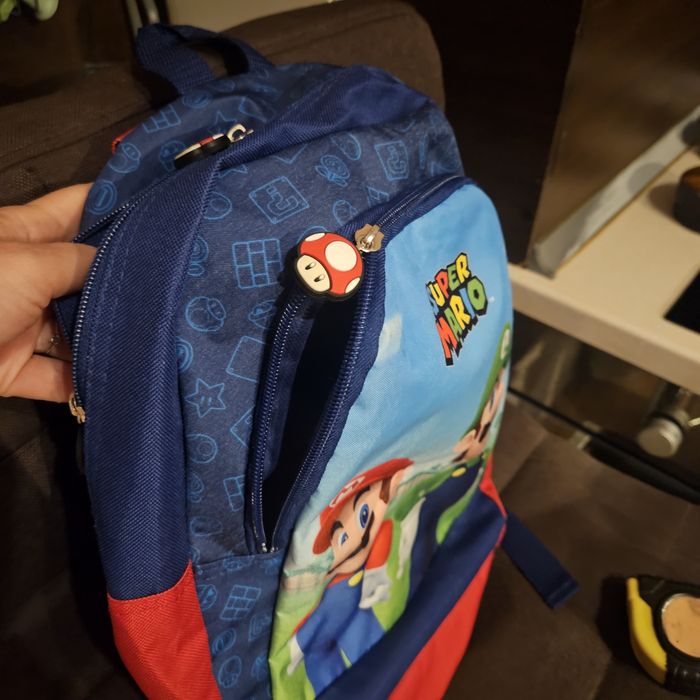 Детска раница Super Mario и яке Benetton 6-7 г.