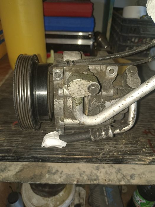 Продам компрессор Мазда кронус.