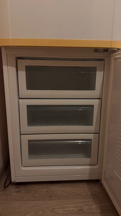 Продам холодильник