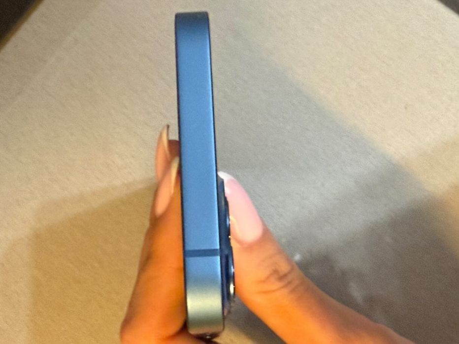 iPhone 13 128gb 98% battery