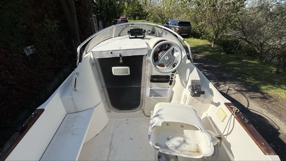 Quicksilver 460c Cabin 2005
