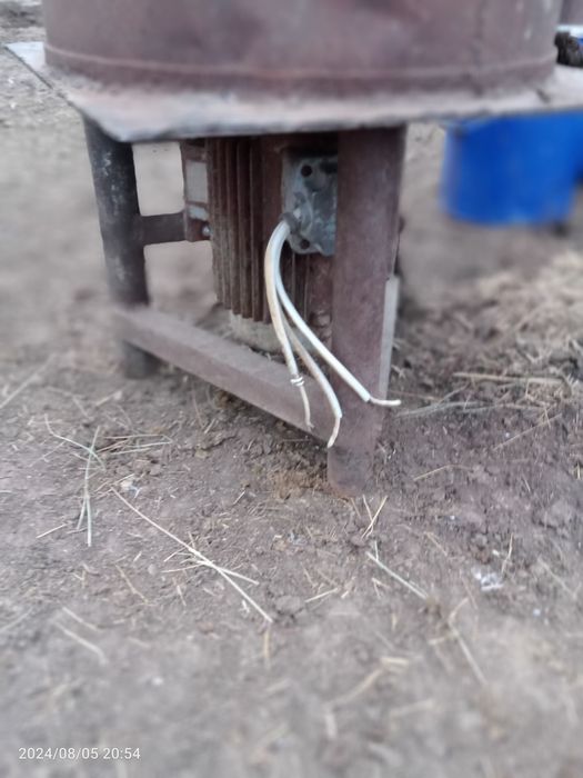 Продам дробилка для сена