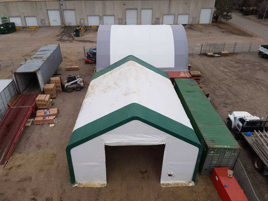 Мобилно хале 9.15 × 12.20 м – 111.6 м², две големи товарни врати