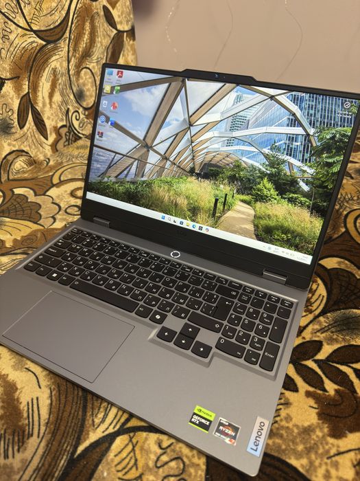 Лаптоп Lenovo LOQ