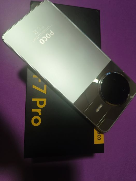 Vând telefon Xiaomi Poco F7 pro