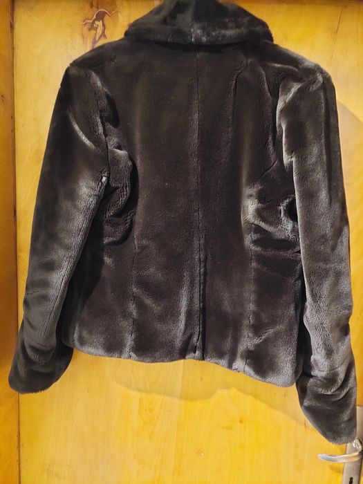 Зимно късо палто