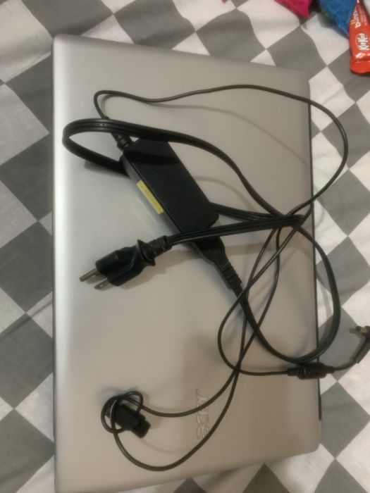 Noutbook acer 1 tb sotladi